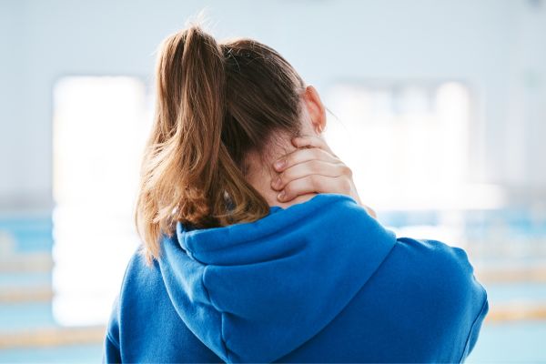 dolor-de-cuello-mujer